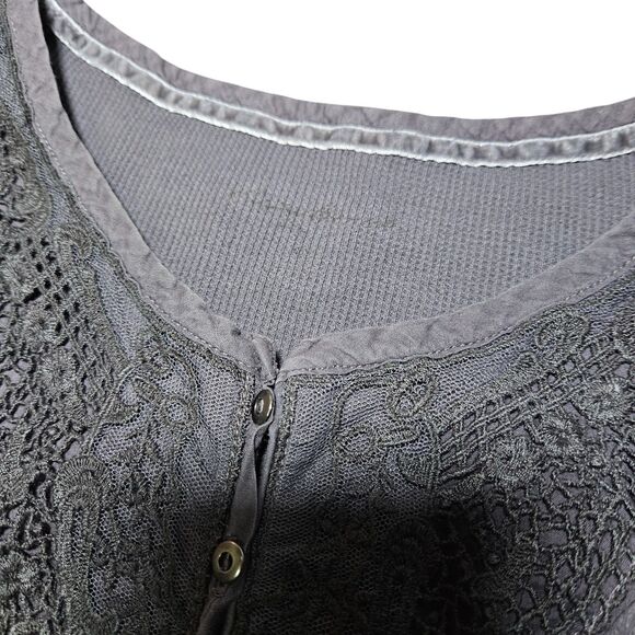 Eddie Bauer Womens size XL Thermal Henley Top Lace/Button Neckline Waffle Y2K - Picture 3 of 11